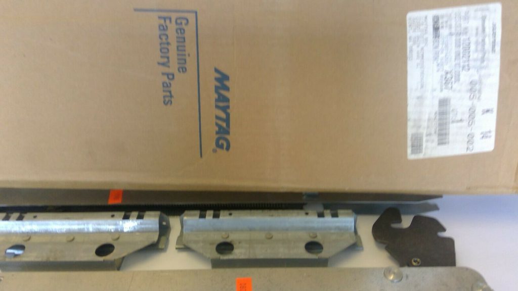 New OEM Maytag Wall Oven Hinge Kit 12002112